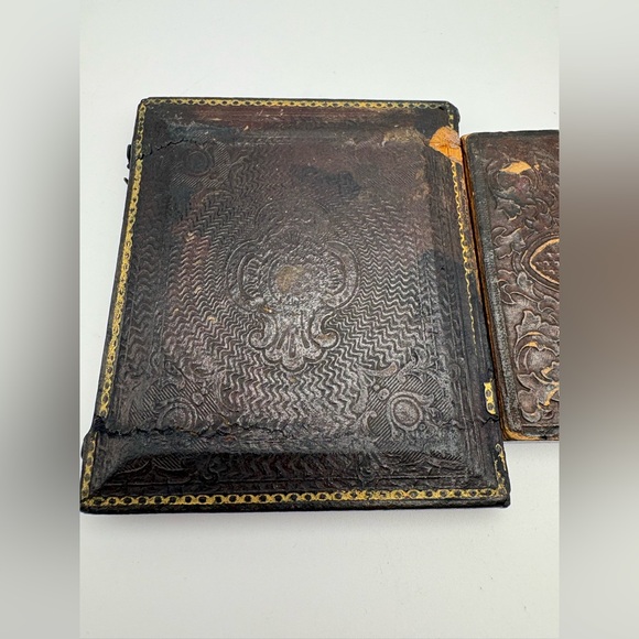 Antique Daguerreotype and Tintype Lot Male and Child - Picture 10 of 13